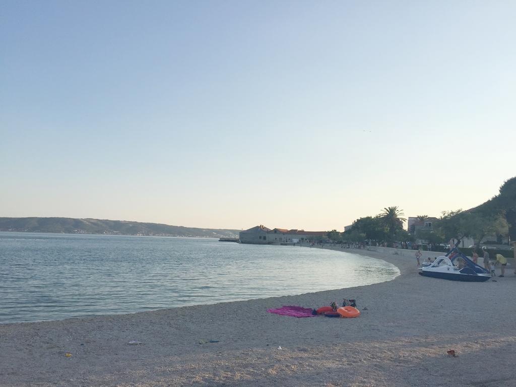 Villa Apartments Kordic Kaštela Eksteriør bilde