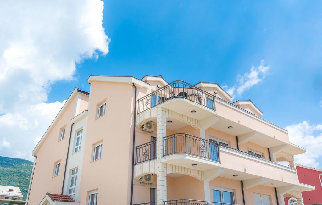 Villa Apartments Kordic Kaštela Eksteriør bilde