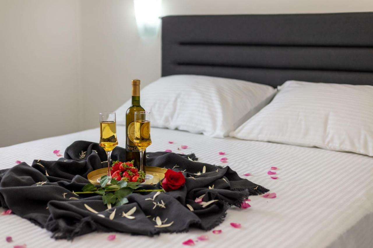 Villa Apartments Kordic Kaštela Eksteriør bilde