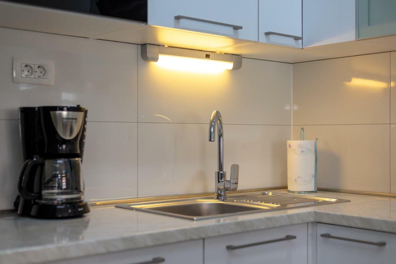 Villa Apartments Kordic Kaštela Eksteriør bilde