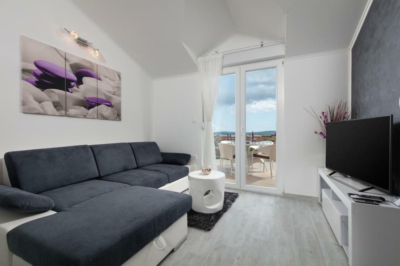 Villa Apartments Kordic Kaštela Eksteriør bilde