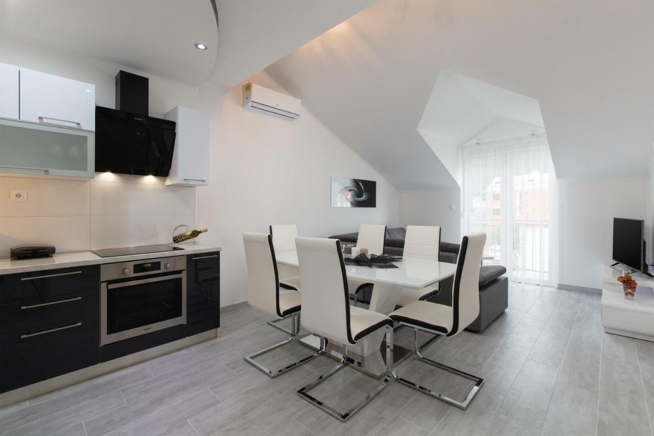 Villa Apartments Kordic Kaštela Eksteriør bilde