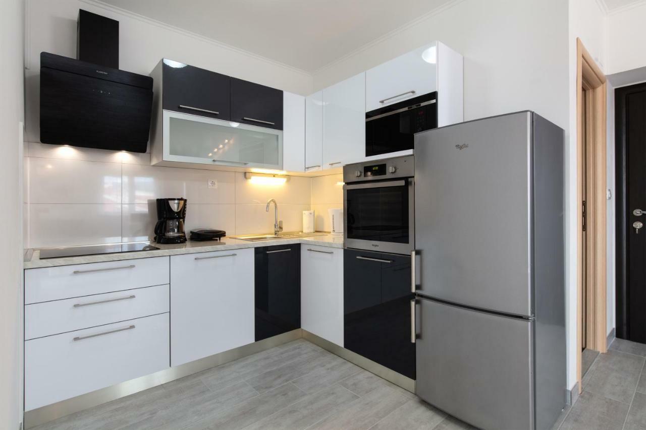 Villa Apartments Kordic Kaštela Eksteriør bilde