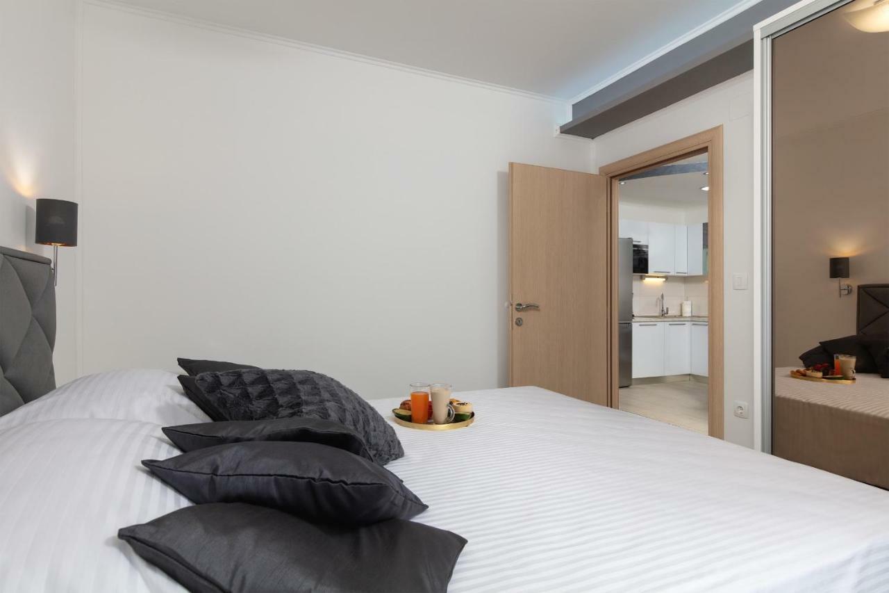 Villa Apartments Kordic Kaštela Eksteriør bilde
