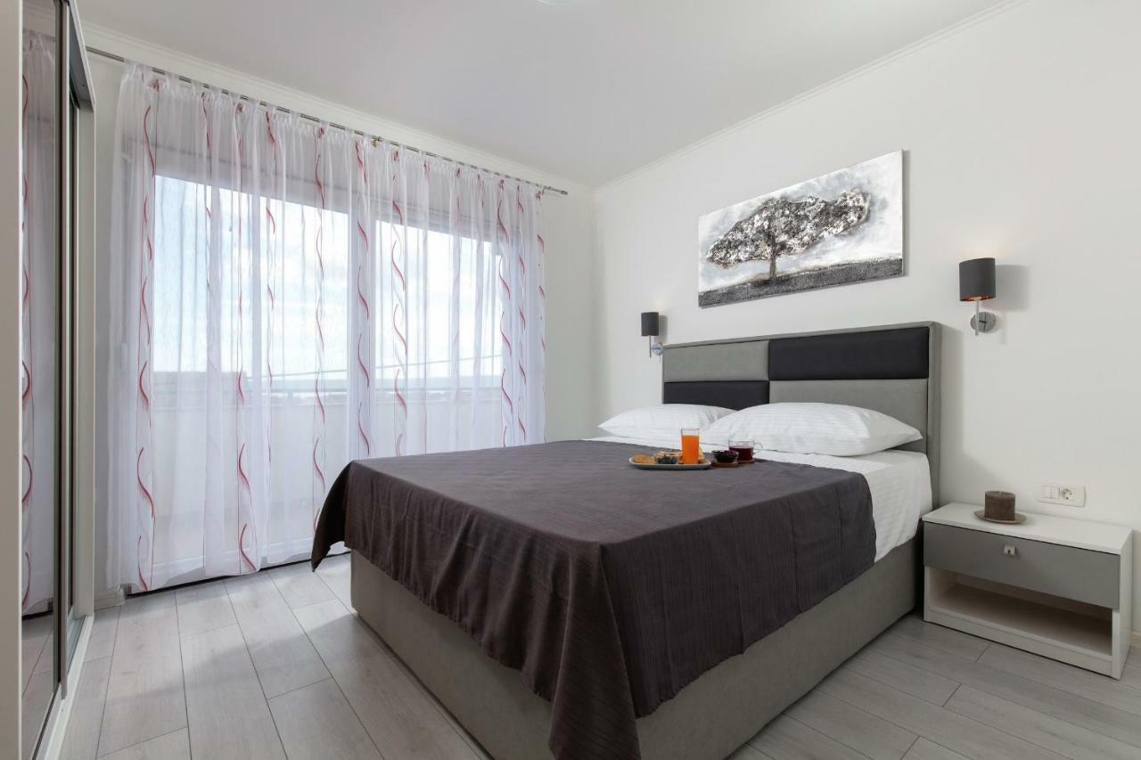 Villa Apartments Kordic Kaštela Eksteriør bilde