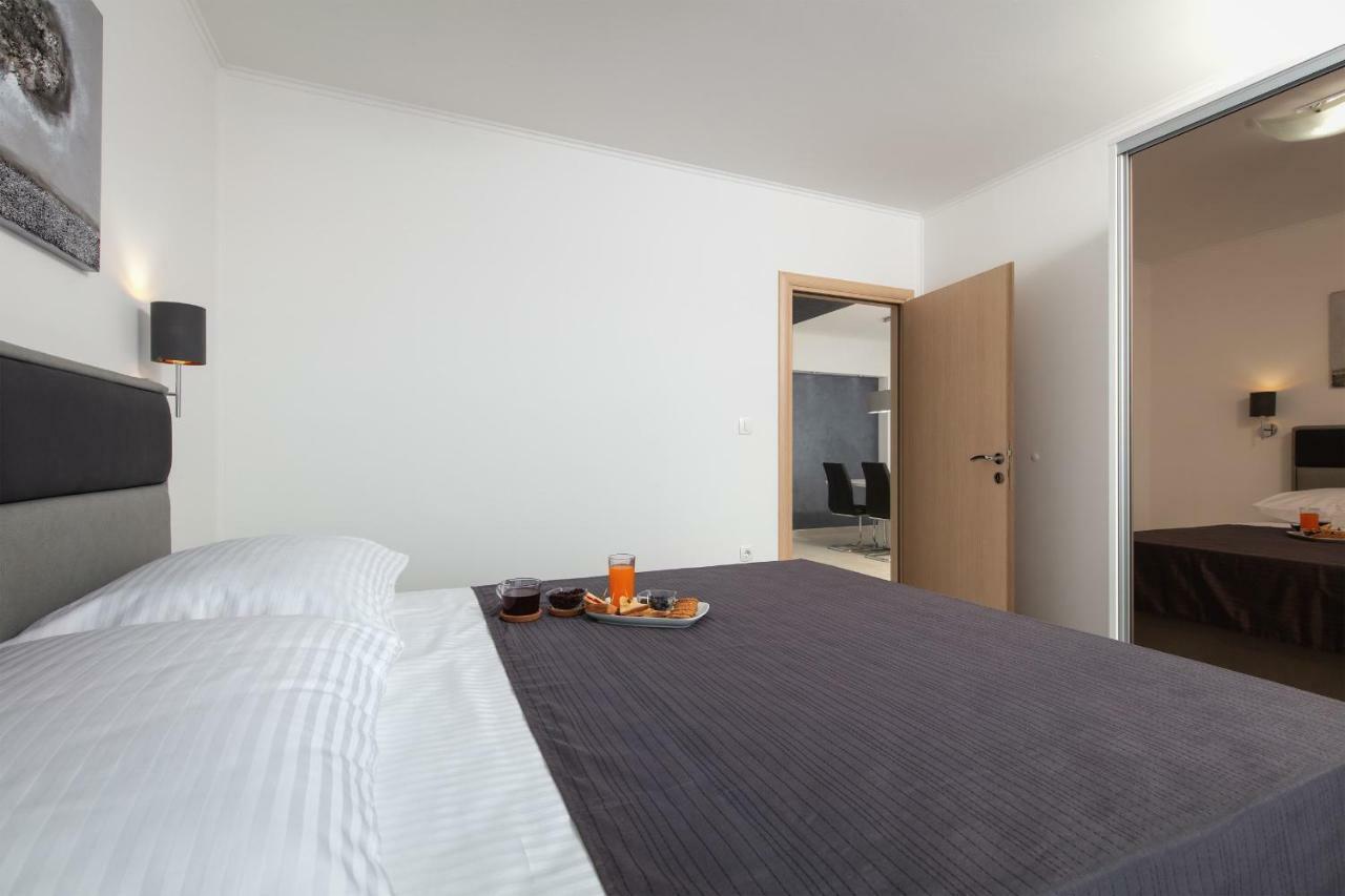 Villa Apartments Kordic Kaštela Eksteriør bilde